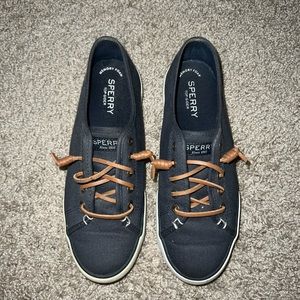 Women’s Sperry sneaker-6.5 navy blue